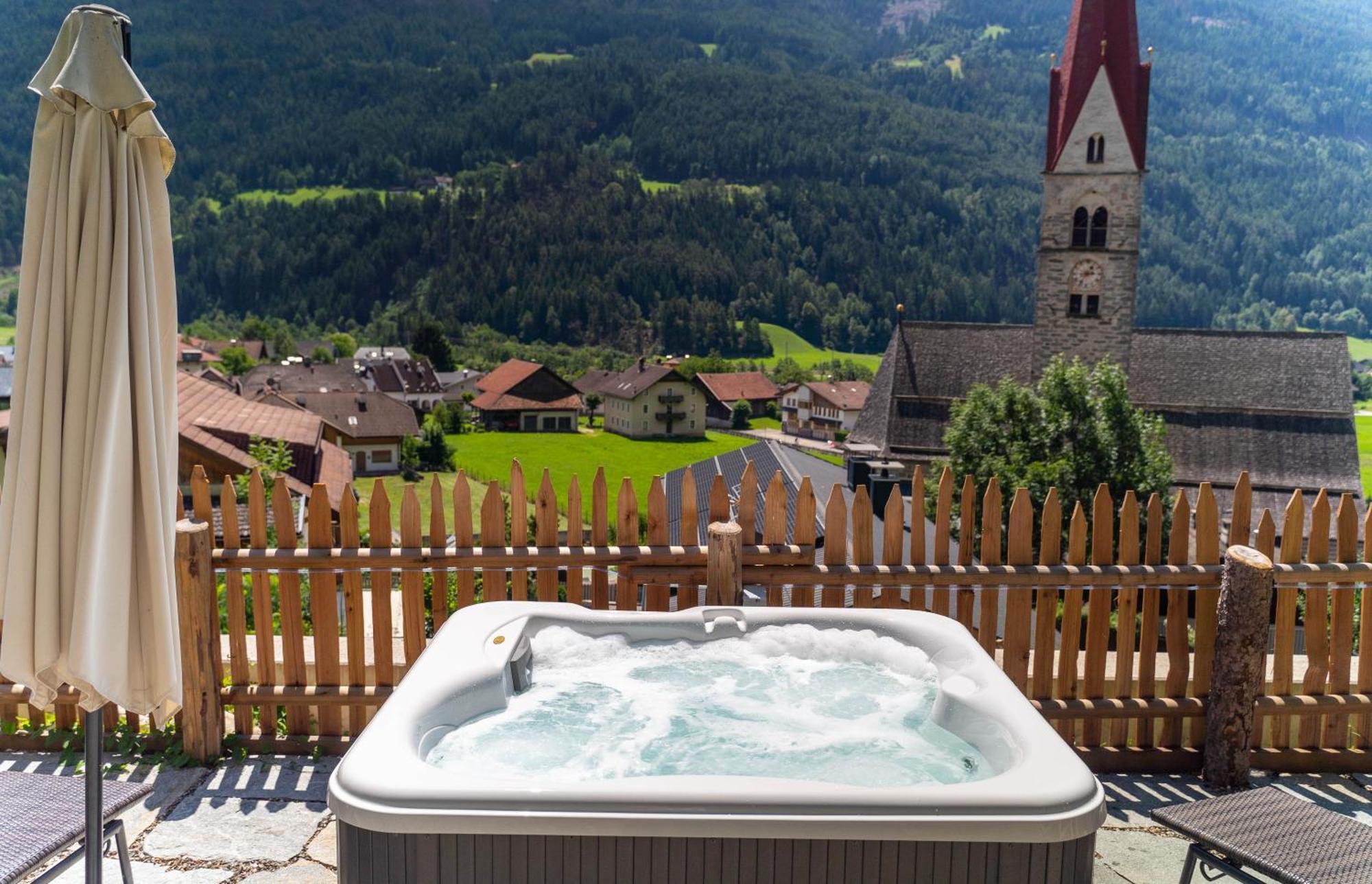 Apartments, Guest House & Historic Chalet Neuhaus San Sigismondo Kültér fotó